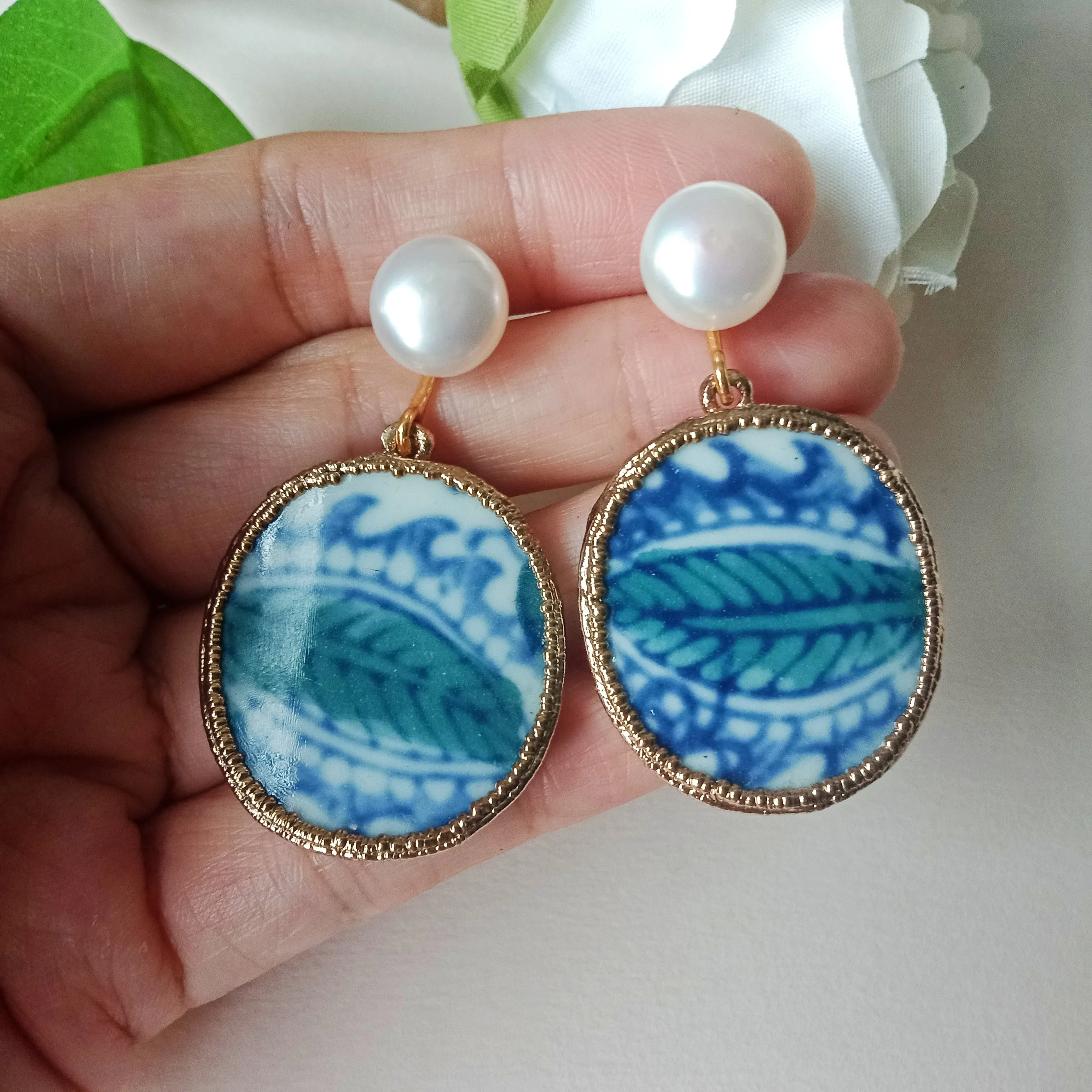 Dragon tail porcelain FW pearl earrings