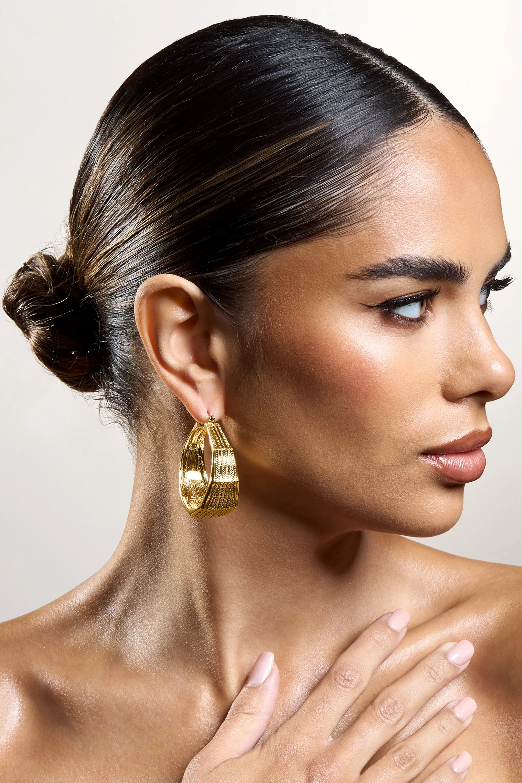 Meg | Gold Ribbed Hoop Earrings