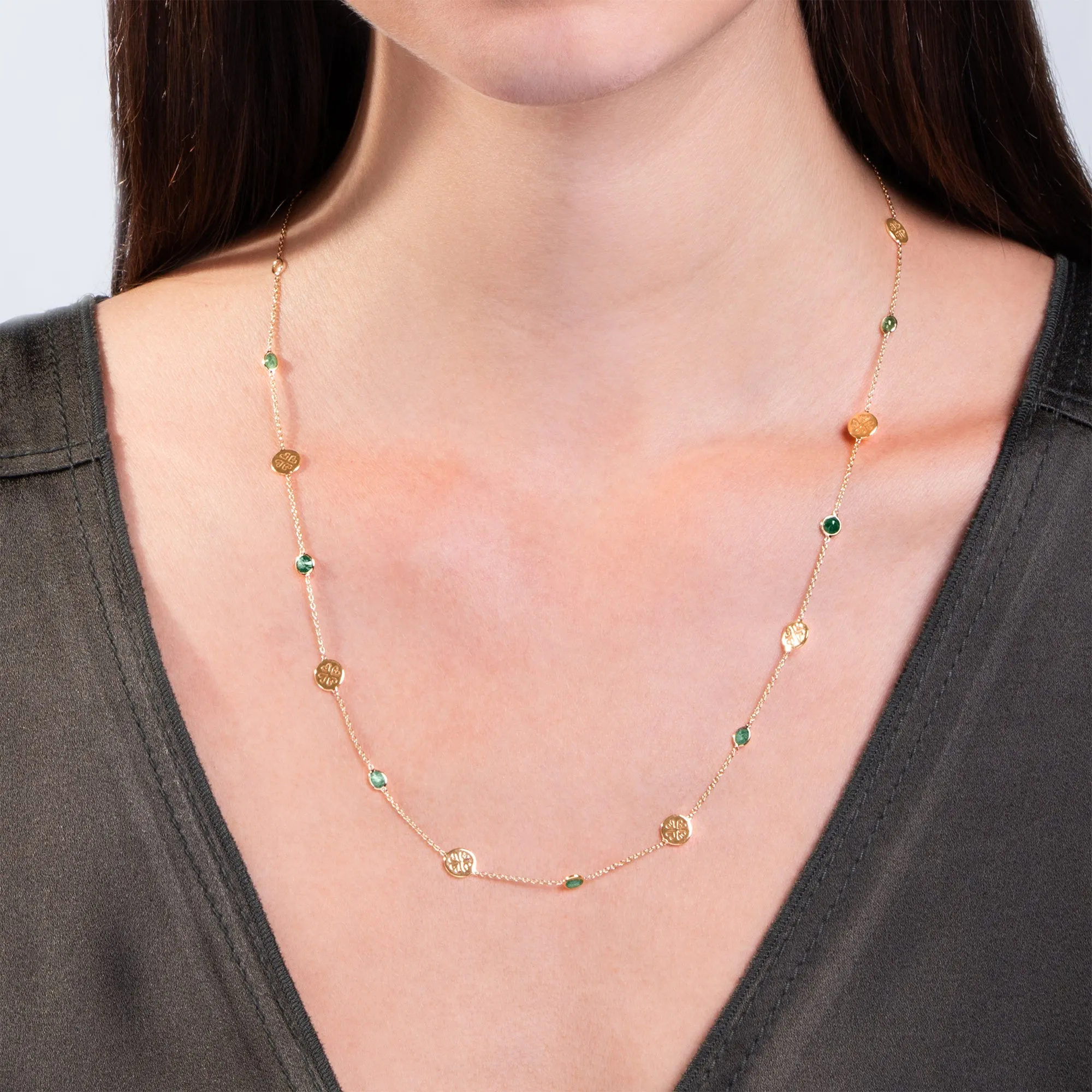 Signature Classic Necklace, Emerald, Mid-Length